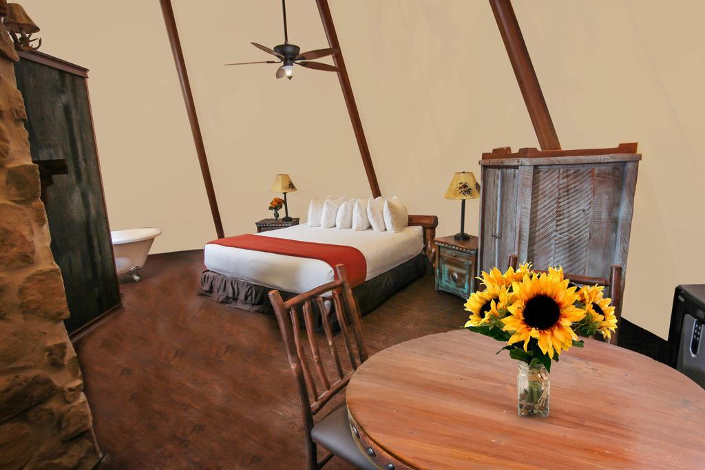 Westgate River Ranch Resort&Rodeo Exterior foto